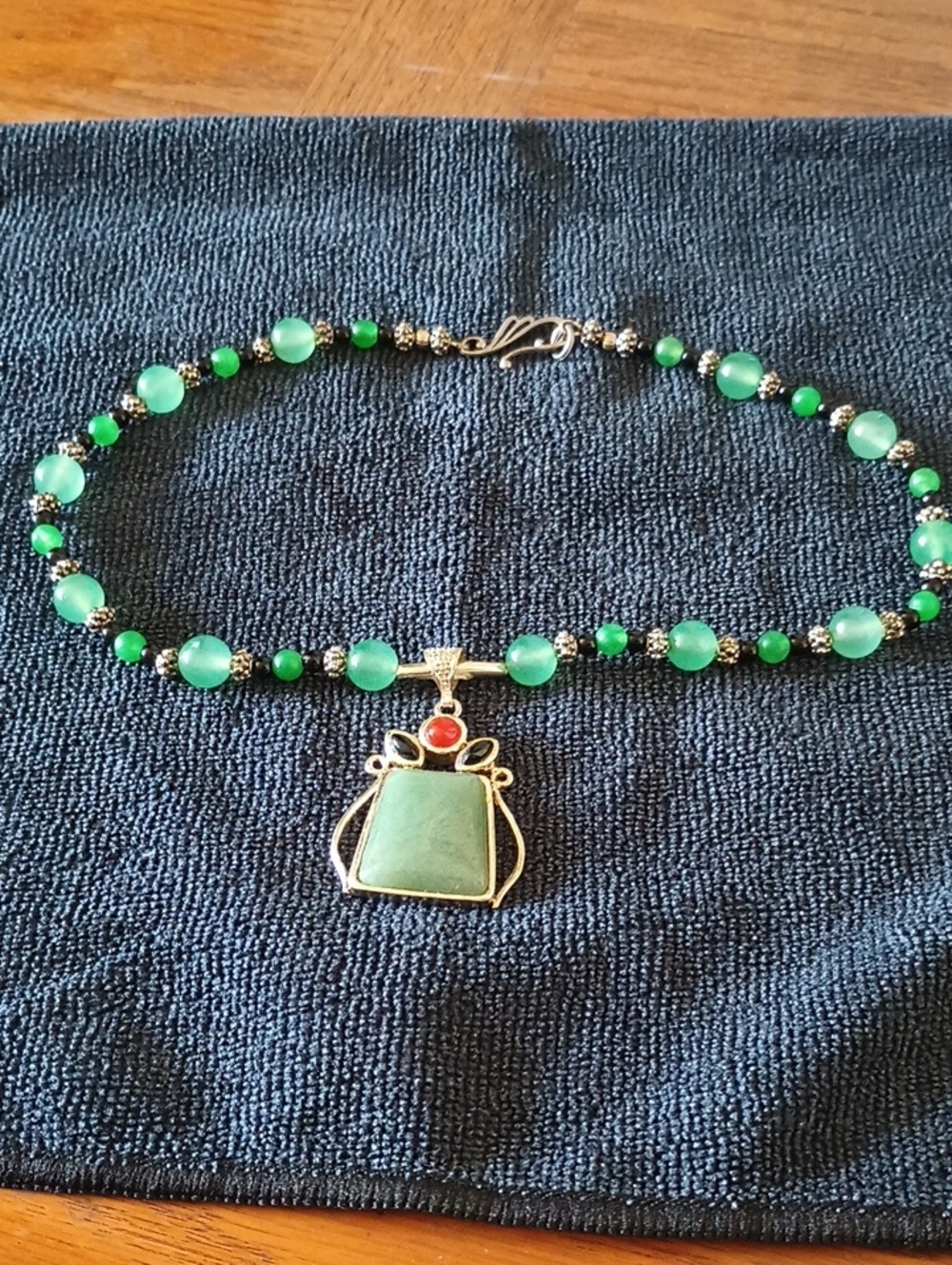 Green Beaded Pendant Necklace - Unknown Brand